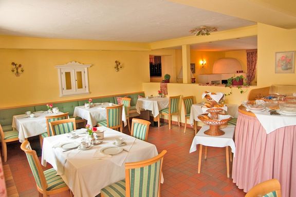 Breakfast room Frühstücksraum Pension Gletscherblick